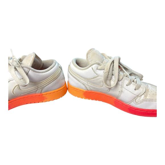 Nike Air Jordan 1 Low OG “Sunset Sole”‎ 554723-100 Size 4Y White/Red/Orange - Picture 10 of 13